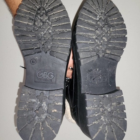 Y6. Like new Leather Boots G By Guess Los Angeles size 8 color black and White - Picture 4 of 4